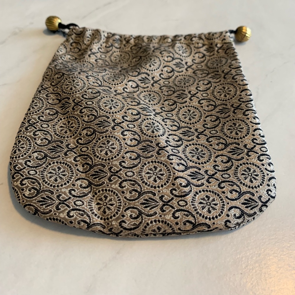 Jewelry dust bag